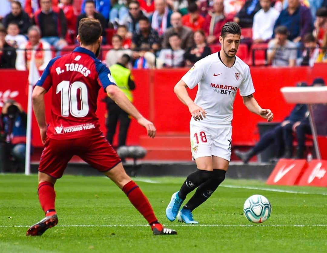 セルヒオ・エスクデロのインスタグラム：「+3 💪🏼⚪️🔴 #vamosmisevilla @sevillafc」