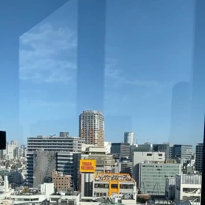 宇井真白のインスタグラム：「🏙🏙🏙」