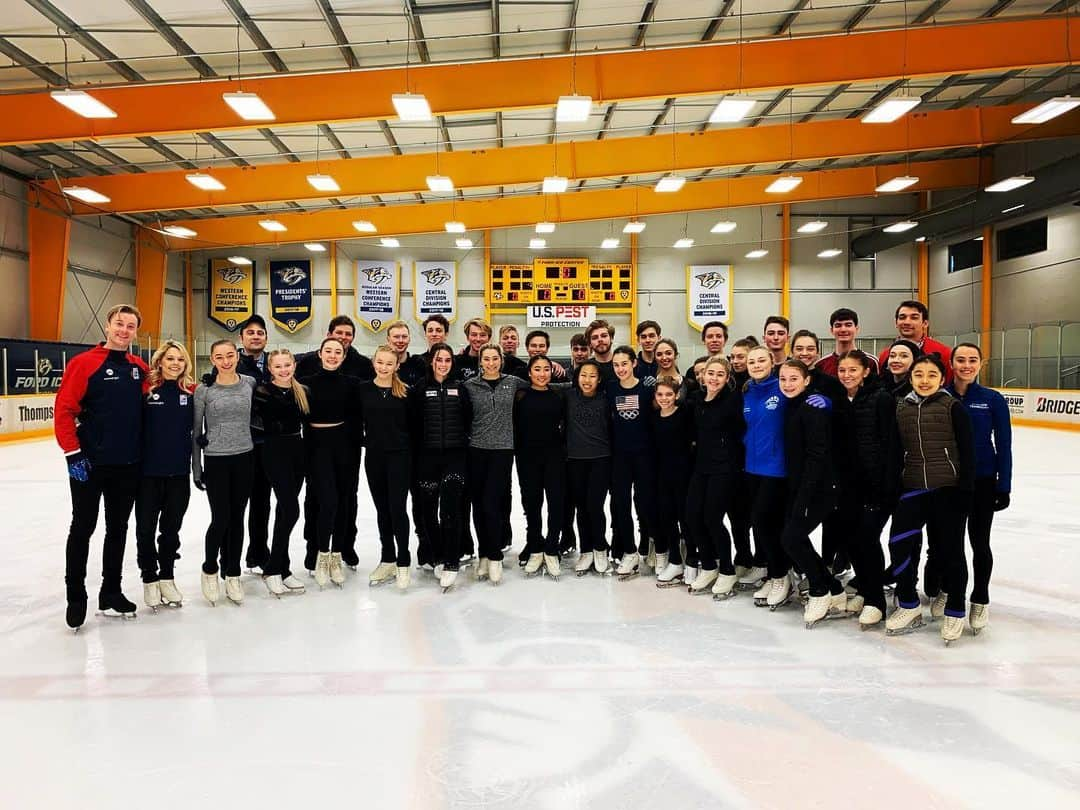 イナキョウコのインスタグラム：「Team Up 2020! Saw potential for new pair partnerships. Thank you @fordicecenter for hosting us.  #usfigureskating #teamusa #iceskating #figureskating #youth #future #pair  #nashville #scotthamilton #greatness #usa #coach #sport」