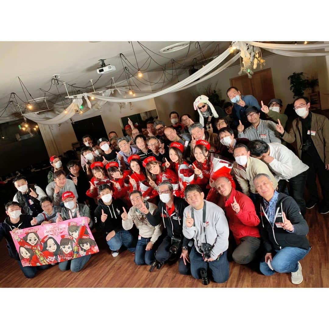 川村那月さんのインスタグラム写真 - (川村那月Instagram)「【ZENTsweeties2019】名古屋卒業イベントにお越し頂いた皆様、本当にありがとうございました💕  伝えたい事が沢山ありすぎて上手く伝わっていたか不安ですが、私達の「愛」が届いていたら嬉しいです。  レースクイーンになれて、皆様に出会えてとても幸せでした✨  そして、この6人を忘れないで欲しいです☺️🌙 ずっとずっと皆さんに愛を。  #川村那月 #チャナナ沙梨奈  #南まりあ #福江菜々華 #芹沢まりな #澤田実架 #ZENTsweeties #ZENTsweeties2019 #レースクイーン #日本レースクイーン大賞新人賞 #日本レースクイーン大賞コスチュームグランプリ #日本レースクイーン大賞グランプリ #卒業 #それぞれの夢に向かって #6人の未来へ #那月ファミリー #感謝 #皆さんに愛を」3月2日 0時18分 - kawamura_natsuki317