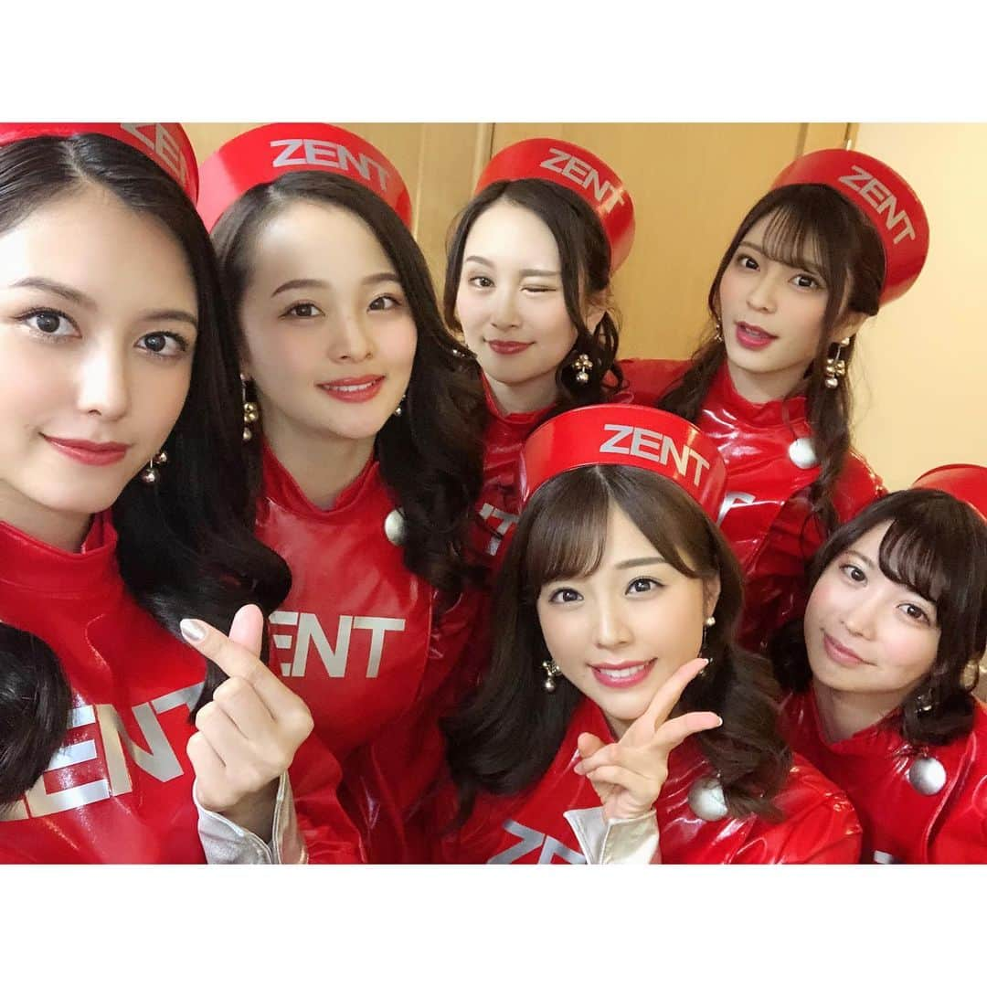 川村那月さんのインスタグラム写真 - (川村那月Instagram)「【ZENTsweeties2019】名古屋卒業イベントにお越し頂いた皆様、本当にありがとうございました💕  伝えたい事が沢山ありすぎて上手く伝わっていたか不安ですが、私達の「愛」が届いていたら嬉しいです。  レースクイーンになれて、皆様に出会えてとても幸せでした✨  そして、この6人を忘れないで欲しいです☺️🌙 ずっとずっと皆さんに愛を。  #川村那月 #チャナナ沙梨奈  #南まりあ #福江菜々華 #芹沢まりな #澤田実架 #ZENTsweeties #ZENTsweeties2019 #レースクイーン #日本レースクイーン大賞新人賞 #日本レースクイーン大賞コスチュームグランプリ #日本レースクイーン大賞グランプリ #卒業 #それぞれの夢に向かって #6人の未来へ #那月ファミリー #感謝 #皆さんに愛を」3月2日 0時18分 - kawamura_natsuki317