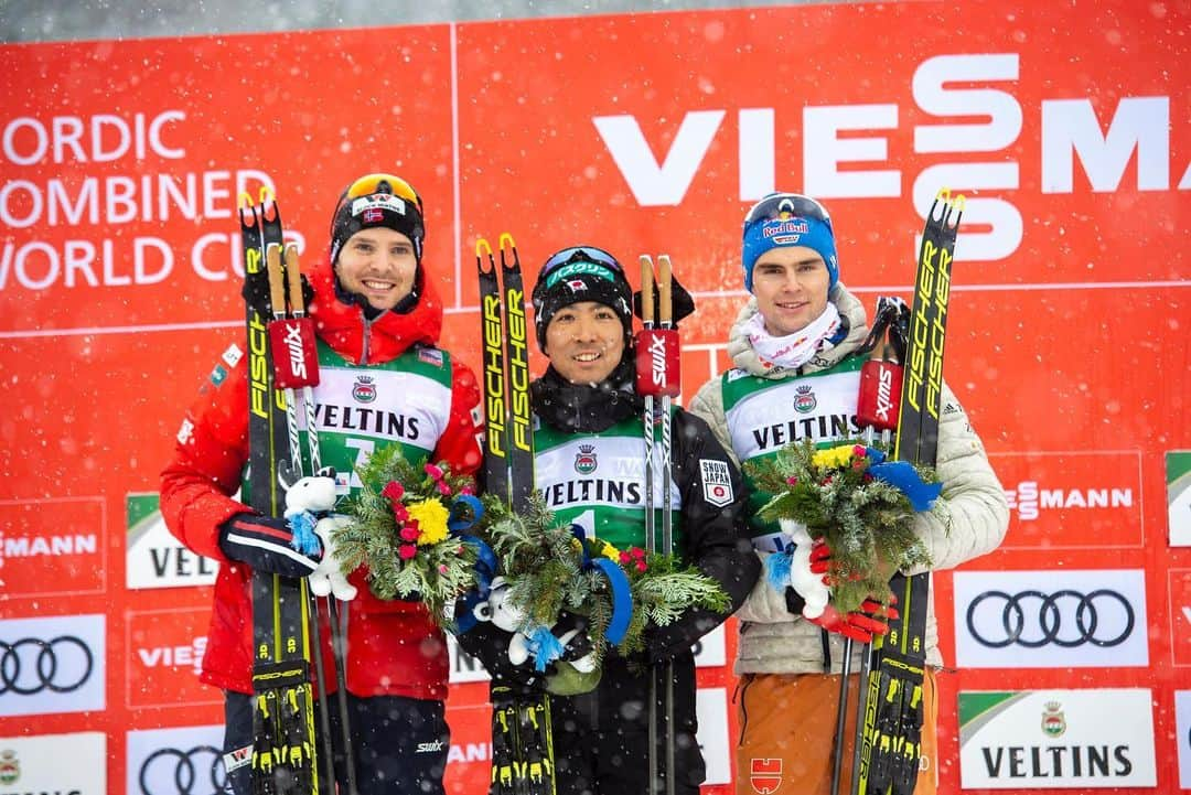 渡部暁斗さんのインスタグラム写真 - (渡部暁斗Instagram)「Great moment in hard season🥇#fisnoco #nordiccombined #livetoski #fischerski #swix #oakley #goldwin #poc #kinetixx #バスクリン #アミノバイタル 📷 @nordicfocus」3月2日 0時51分 - wtbakt