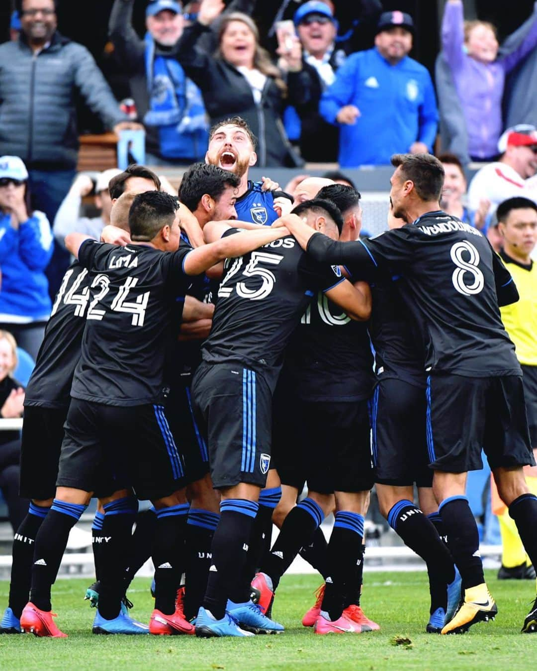 グラム・カシアさんのインスタグラム写真 - (グラム・カシアInstagram)「2020 season kicked off! 0-2 down but that didn’t stop us! A good fight and great attitude from the team yesterday! #vamossj @sjearthquakes 📸: @isiphotos」3月2日 1時26分 - 37gk