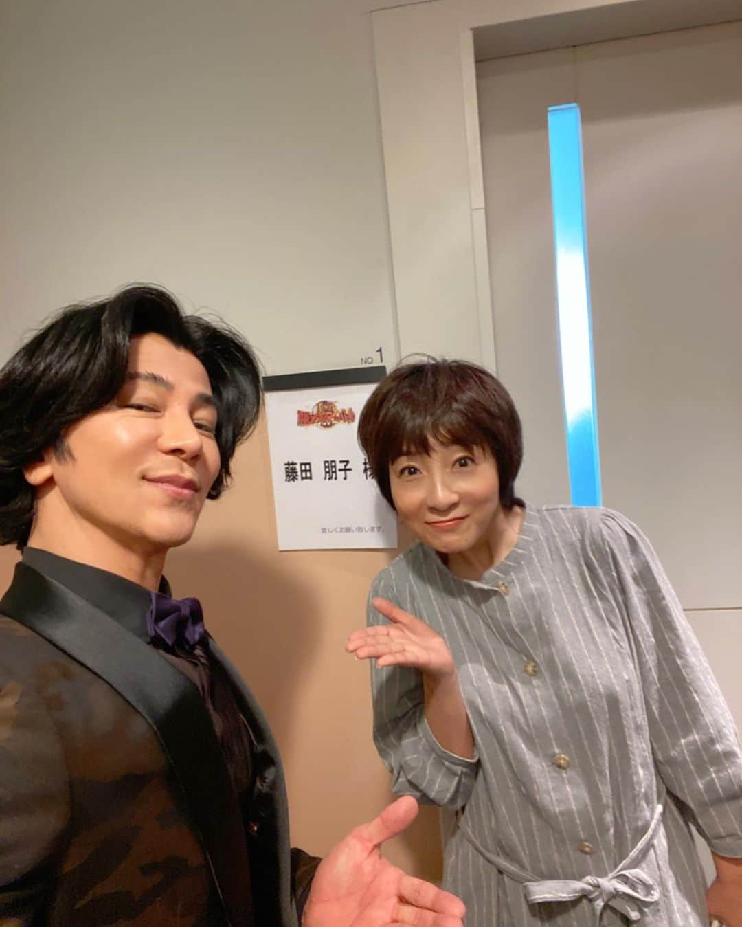 武田真治さんのインスタグラム写真 - (武田真治Instagram)「2020.3.1.『THEカラオケ★バトル』をご覧頂いた皆様ありがとうございました📺　恐れ多くも審査員をやらせて頂きました⚡️ 皆さんの本気の歌声にシビレました~🎤　お疲れ様でした！！　#武田真治」3月2日 1時40分 - shinji.takeda