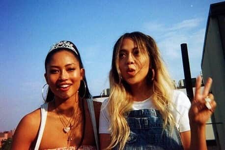エイミー・ファムさんのインスタグラム写真 - (エイミー・ファムInstagram)「thank you for being my “twins?!” twin, hilarious, considerate, wonderful best friend of 13 years, i’m so grateful to have you in my life! from stilettos and hoodies all the way to sneakers and overalls lol have the happiest birthday to you you beautiful soul @andriakitti 🎂🎈🥰❤️」3月2日 2時02分 - iamamypham