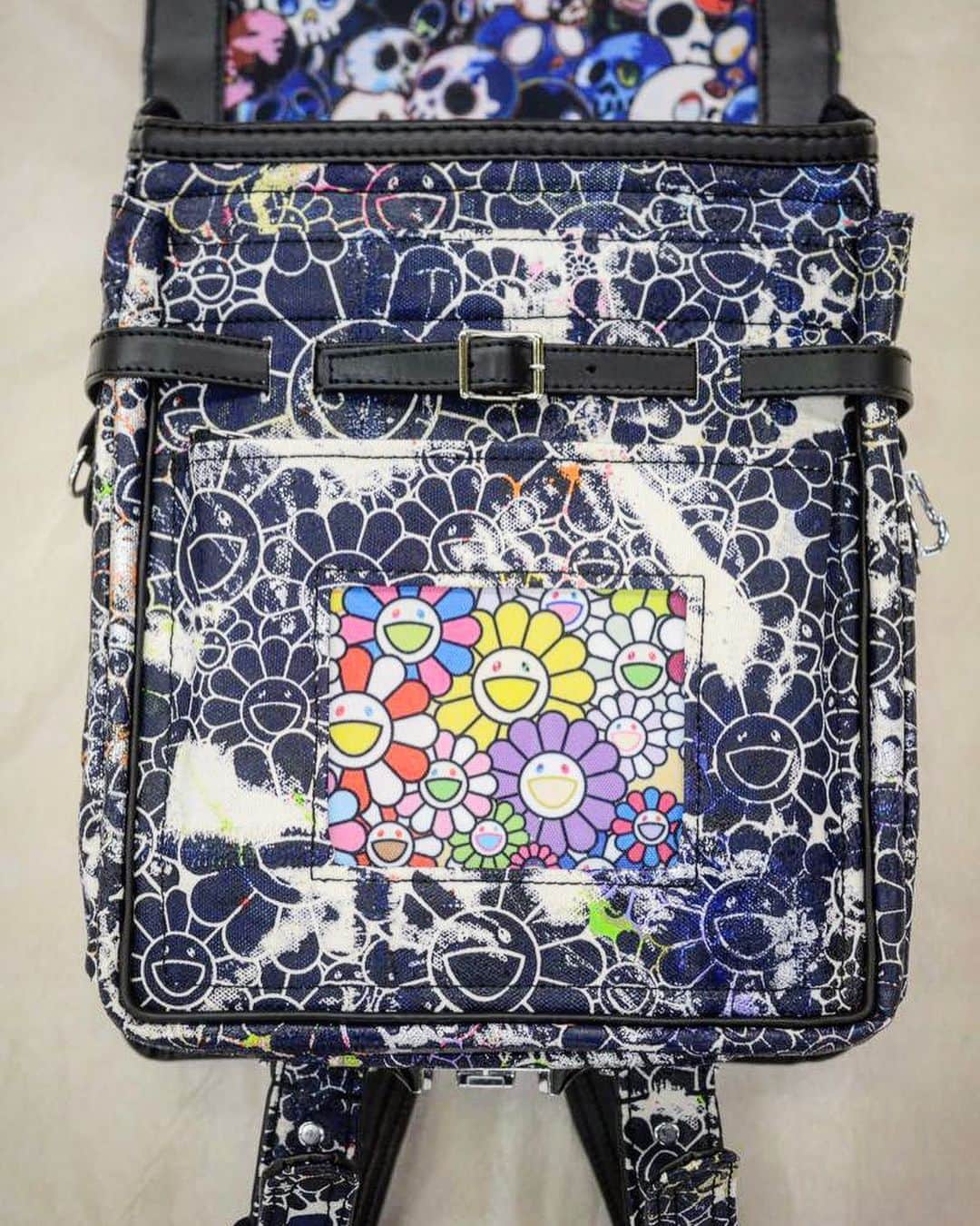 村上隆さんのインスタグラム写真 - (村上隆Instagram)「This Back pack is prototype new  product call "School bag project" It's a project of revenge on me at the time of the debut.」3月2日 2時07分 - takashipom