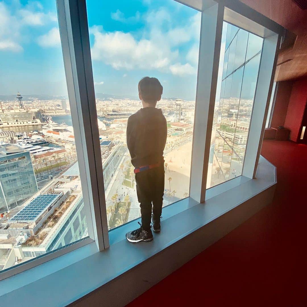 サネリー・ジェームズのインスタグラム：「Dream big son. I got your back always! ♥️」
