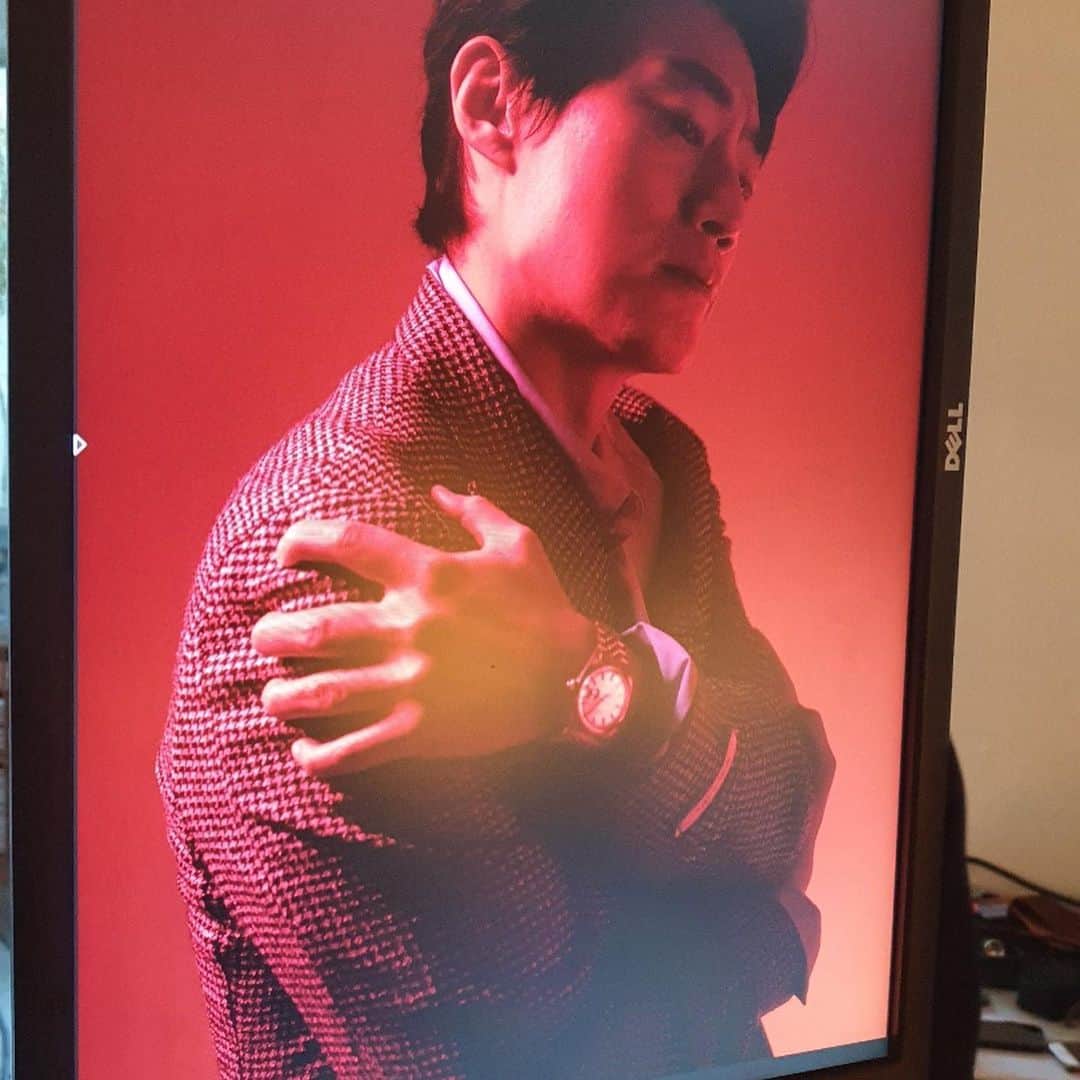 イ・ヒジュンのインスタグラム：「#남산의 부장들#화보」