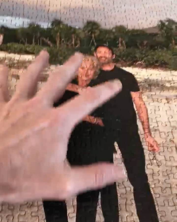 ヒュー・ジャックマンのインスタグラム：「🧩」