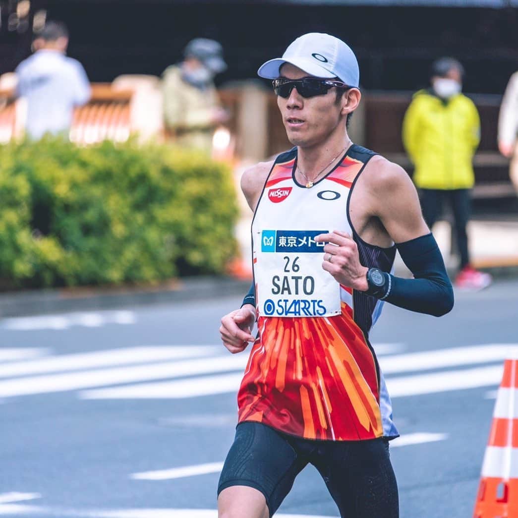 佐藤悠基のインスタグラム：「東京マラソン 36キロでドロップアウトしました。 足に異常があったので大事をとっての判断でした。 この判断が正しかったと後に思えるようにこれから少し休んでまた作り直していきたいと思います。 応援ありがとうございました。」
