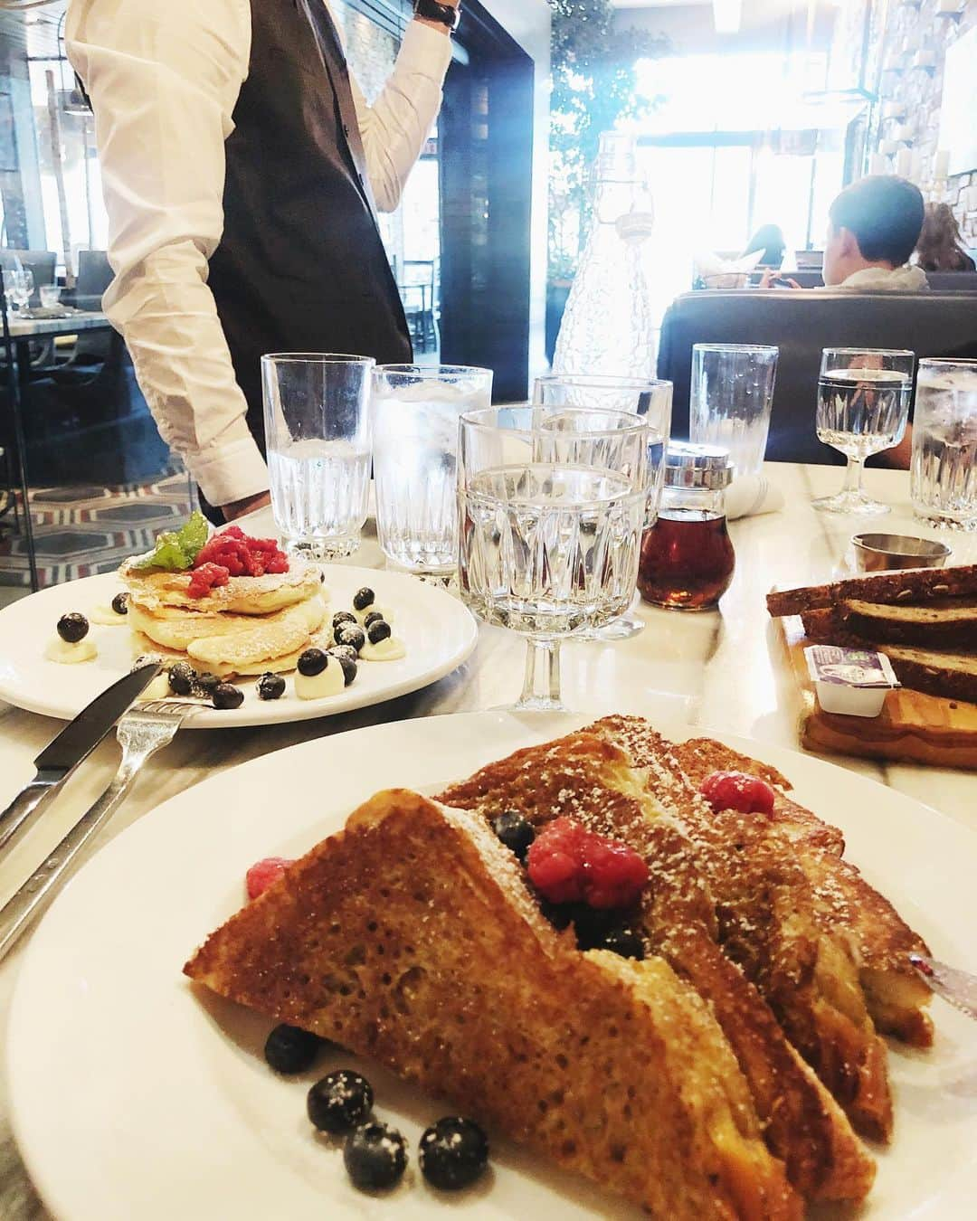 佐野友妃子さんのインスタグラム写真 - (佐野友妃子Instagram)「I went to chula vista to have brunch🧁🥞🧇🍳☕️💖 @savoieeatery」3月2日 9時47分 - yukikosano1111