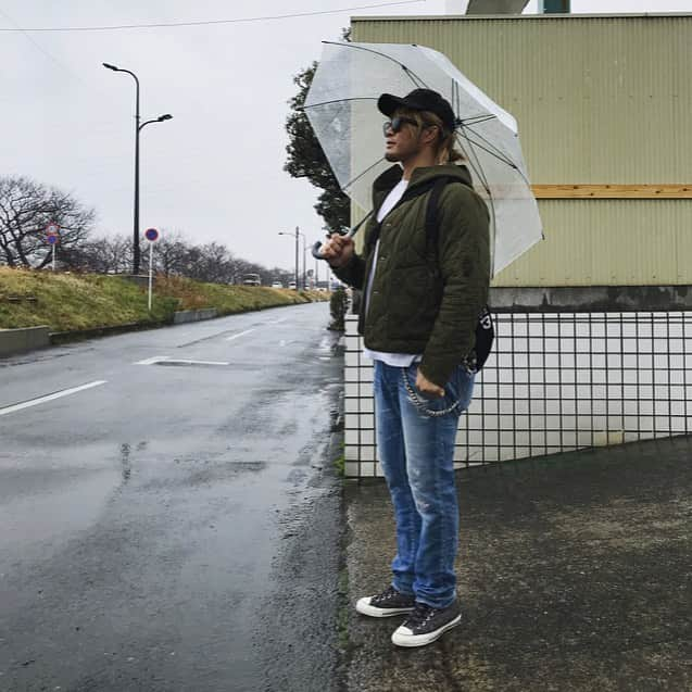 棚橋弘至さんのインスタグラム写真 - (棚橋弘至Instagram)「雨降ると寒いね。寒かったことないけど☔️ #ootd #manifatturaceccarelli」3月2日 9時59分 - hiroshi_tanahashi