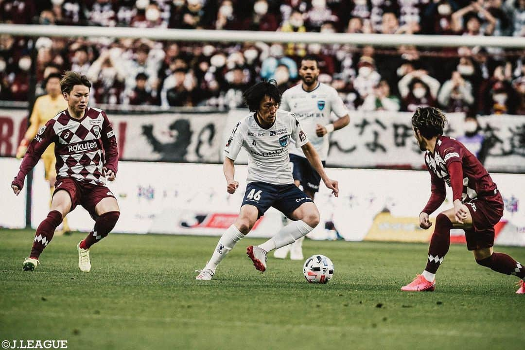 Ｊリーグさんのインスタグラム写真 - (ＪリーグInstagram)「Play Back JLEAGUE⚽️📸﻿ ﻿ 🏆#明治安田生命Ｊ１リーグ 第1節 ﻿ #ヴィッセル神戸 vs #横浜ＦＣ﻿ 印象的なシーンをプレイバック🔥﻿ ﻿ #Ｊリーグ ﻿ #jleague﻿ #Ｊリーグ開幕﻿ #2020の主役は誰だ﻿ ﻿ #アンドレスイニエスタ﻿ #古橋亨梧﻿ #大﨑玲央﻿ #瀬古樹﻿ #中村俊輔﻿ #酒井高徳  #ベストショット #bestshot﻿ #ナイスショット #niceshot﻿ #オフショット #offshot ﻿ #soccer #football #⚽️﻿ #soccerphoto #soccerphotograph #📸」3月2日 11時09分 - jleaguejp