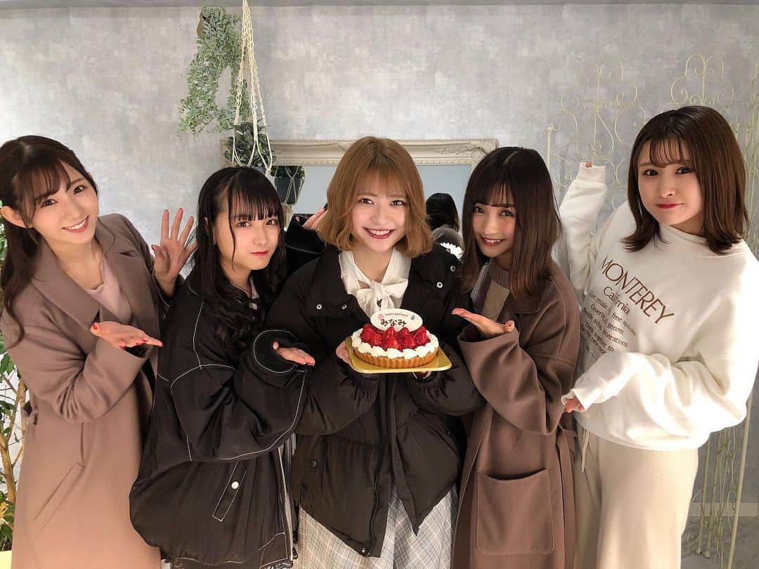 Pimm's【公式】さんのインスタグラム写真 - (Pimm's【公式】Instagram)「南実　19th Happy Birthday🎂🎉💜 今後も山田南実、Pimm'sの応援の程よろしくお願いします❗️ #ピムス　#山田南実　#ヤンジャン　#制コレ18 #女性アイドル　#東京　#かわいい　#お誕生日　#おめでとう　#バースデーガール　#北海道　#0302 #pimms #idol」3月2日 11時17分 - pimms.official