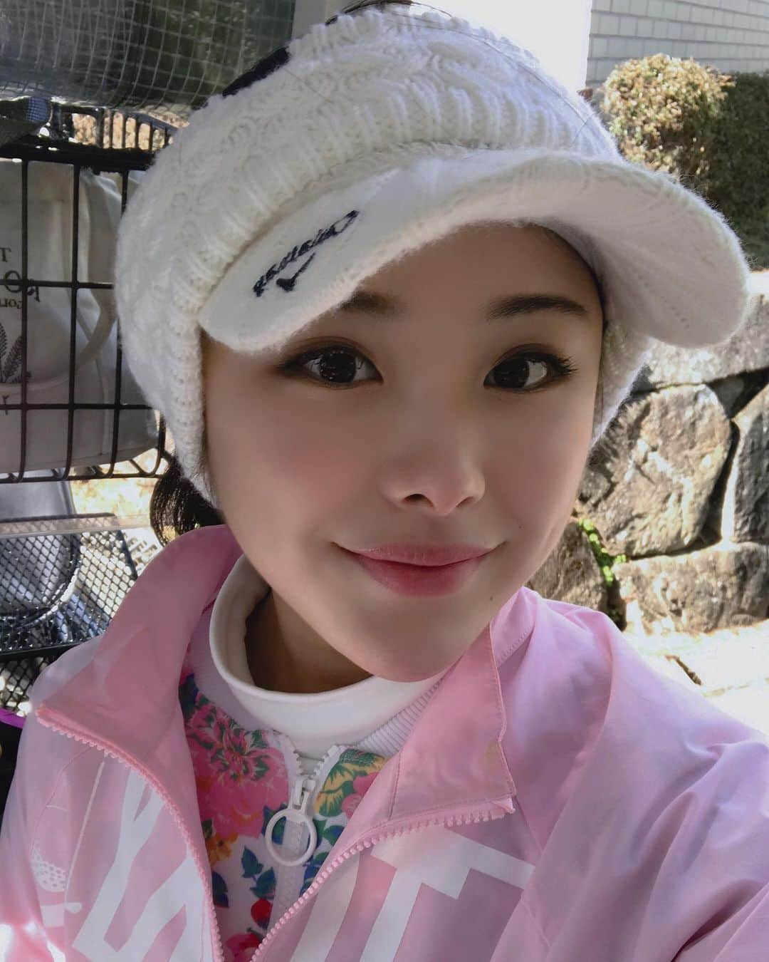 野田すみれさんのインスタグラム写真 - (野田すみれInstagram)「多摩カントリー倶楽部⛳️⛳️ まだまだ寒いねん❄️❄️ . . . .  #golf#ゴルフ#スポーツ女子#強かわ女子#女子プロ#100切り#ゴルフコーデ#白金台女子ゴルフ部#山本幸路#sports#若手女子ゴルファー#ゴルフスイング動画#夕刊フジ #ジャパンサーキット」3月2日 11時40分 - sumire0208