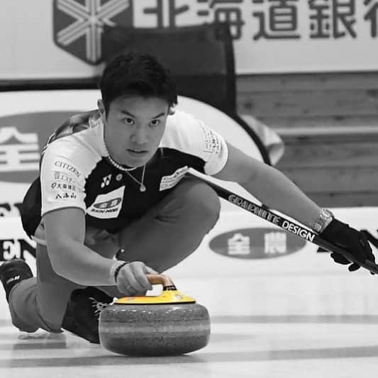 山口剛史のインスタグラム：「ミックスダブルス日本選手権2位🥈 3連覇とは行きませんでしたが、勝つことも負けることからも学ぶことはたくさんです。 一生勉強です🤓 熱い応援届いてました、ありがとうございました‼️ #カーリング #jmdcc2020  #curling  #japanmixeddoubles  #終わりは始まり #ロコソラーレ世界選手権頑張って #みんなで本気応援」