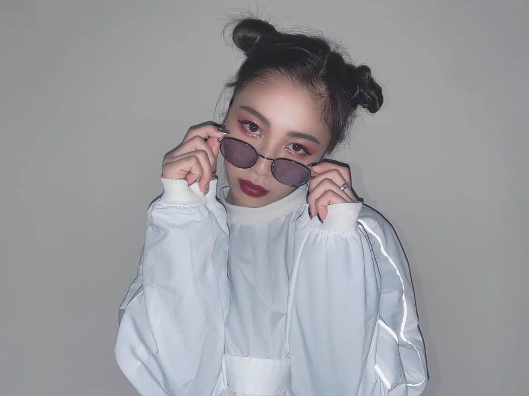 のインスタグラム：「2枚目からのひびきとの温度差。笑笑﻿ めっちゃBooやん👧🏻💕﻿ #SLY_PR﻿ #PUMAxSLY﻿ #SLY」