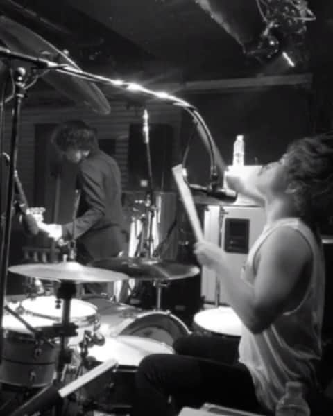 ペギのインスタグラム：「#silent drum #AsuralbertII #賛美歌を #kichijoji shuffle  #instagram live」