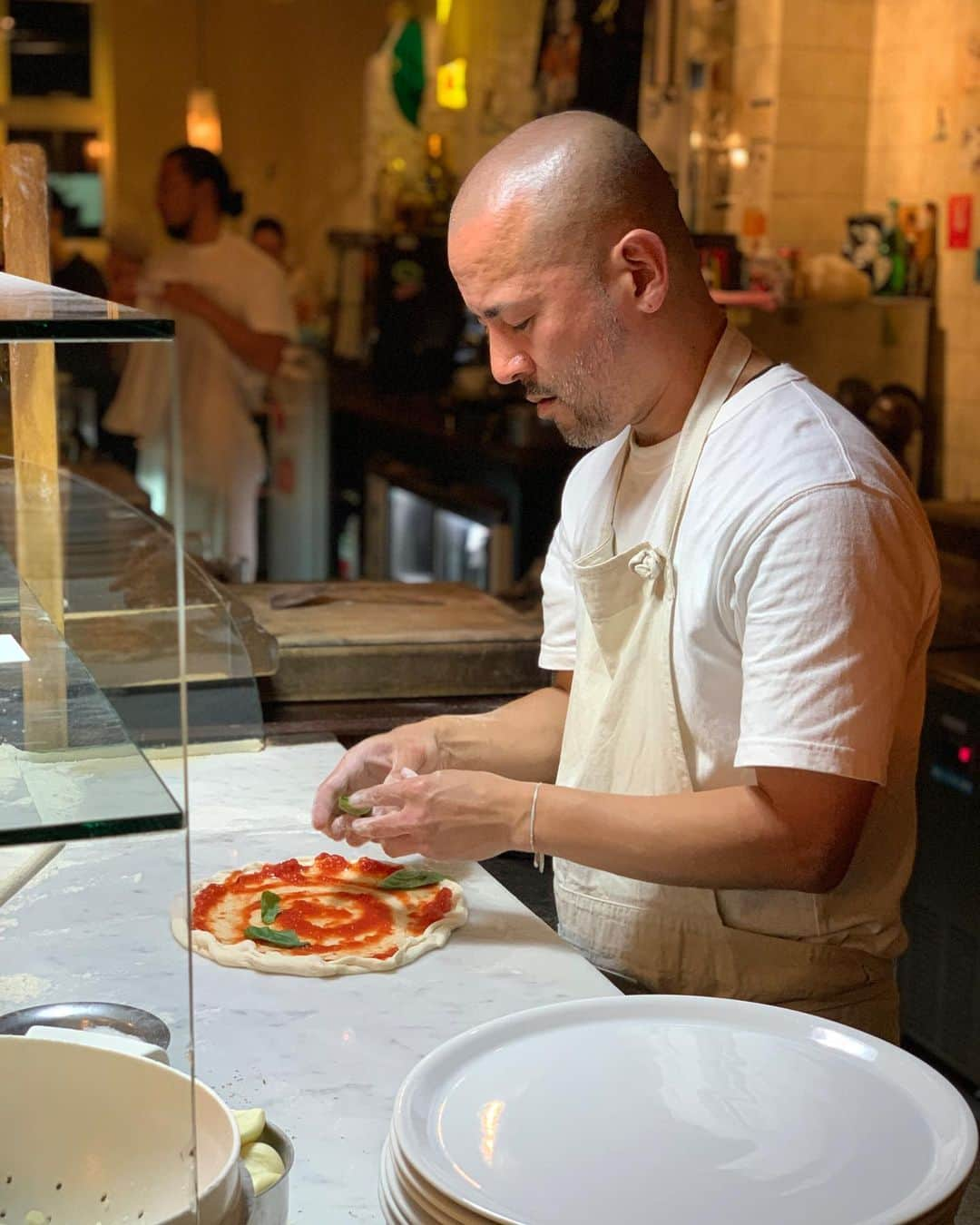 高原直泰さんのインスタグラム写真 - (高原直泰Instagram)「BACARへ！ 最高に美味しいピザ🤤 今日は久しぶりにダイスケさんが ピザマンになっている時にこれました！ Photo by Nishizawa  #bacar」3月2日 22時47分 - takahara.osv