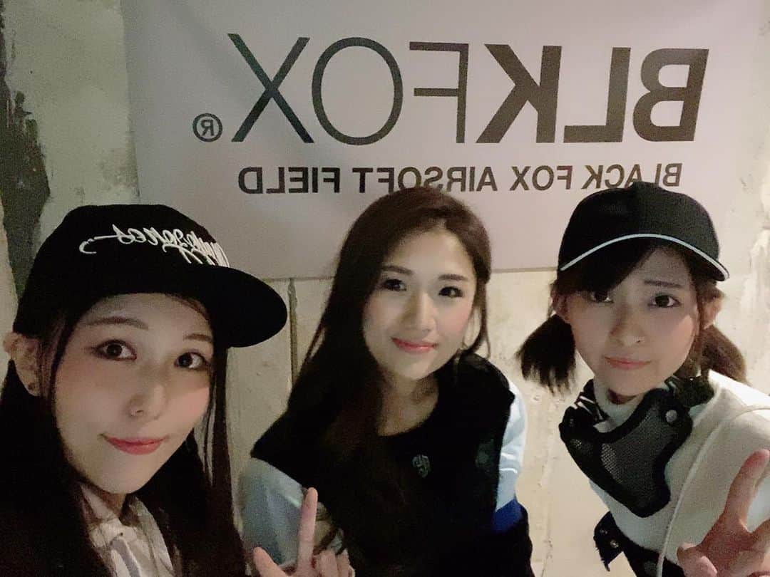 のインスタグラム：「新しいお友達ができました🤭♥️﻿ #女子サバ﻿ ﻿ *☼*―――――*☼*―――――﻿ ﻿ I got new friends🤭♥️﻿ ﻿ *☼*―――――*☼*―――――﻿ ﻿ ﻿ ▢ ▣ ▢ ▣ ▢ ▣ ▢ ▣ ▢ ▣ ▢ ▣ ▢ ﻿ ﻿ 【#MAYOZONES】﻿ 売り子だよ🙋‍♀️✨﻿ 4/5(日) 関西ショットショー﻿ 4/11(土) G&G lovers﻿ ﻿ ▢ ▣ ▢ ▣ ▢ ▣ ▢ ▣ ▢ ▣ ▢ ▣ ▢ ﻿ ﻿ #BLKFOX﻿ #女子サバ﻿ #サバゲー﻿ #サバゲーマー﻿ #サバイバルゲーム﻿ #サバゲー女子﻿ #ミリタリー﻿ #サバゲー女優﻿ #サバ嬢﻿ #女優﻿ #秋田﻿ #モデル﻿ #MC﻿ #japanesegirl﻿ #メガネ女子﻿ #サバゲー装備﻿ #airsoft﻿ #airsoftjapan﻿ #サバゲーしたい﻿ #サバゲーマーさんと繋がりたい﻿ #写真好きな人と繋がりたい」