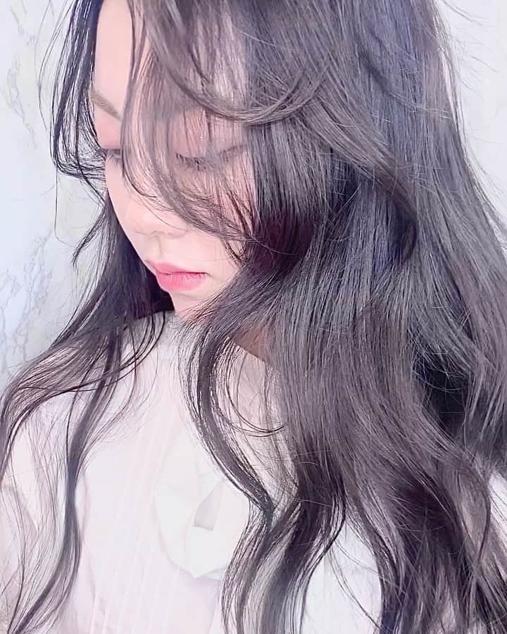 原涼香のインスタグラム：「大人気【 🇰🇷𝙆𝙤𝙧𝙚𝙖𝙣 𝙡𝙖𝙮𝙚𝙧 𝙘𝙪𝙩 】 韓国人の女の子みたいになれる 特別なレイヤーカットです♡ 柔らかく動く毛がかわいくて ヨシン巻きやワンカールが巻きやすく❣️ ㅤㅤㅤㅤㅤㅤㅤㅤㅤㅤㅤㅤㅤ ➕トリートメント　をすれば 憧れてた韓国人のような艶髪が GETできちゃいます♡ㅎㅎ ㅤㅤㅤㅤㅤㅤㅤㅤㅤㅤㅤㅤㅤ」
