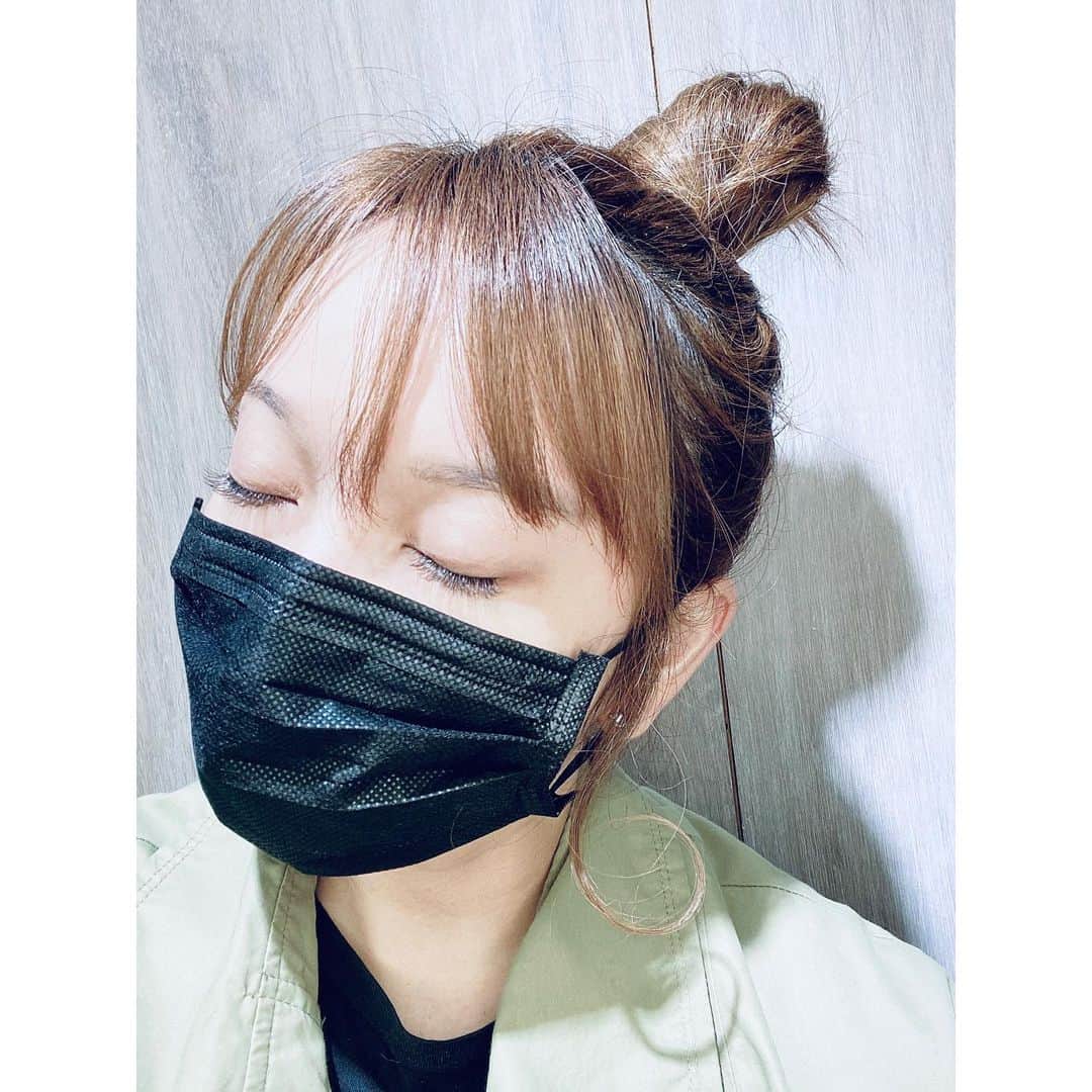千田愛紗さんのインスタグラム写真 - (千田愛紗Instagram)「來找我的神手睫毛師傅👁  我每次接的是咖啡色C  自然又可以有眼神 接睫毛太重要了  #口罩臉」3月2日 14時11分 - aisa1108