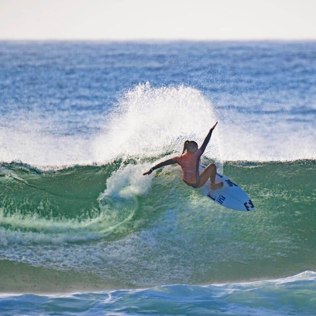 松田詩野さんのインスタグラム写真 - (松田詩野Instagram)「5th place finish in the QS3000 Avoca💙I'm so grateful to my family, sponsors and friends who cheering me! Next is Newcastle qs5000🔥　アボカであったQS3000 5位でした！応援ありがとうございました💙もっと上にいけるように頑張ります！ #yusurfboards #aerotech #bravo」3月2日 15時29分 - shinomatsuda