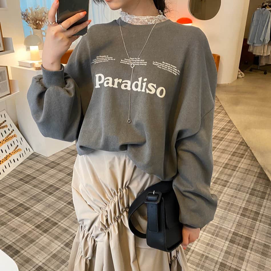 Chuuのインスタグラム：「❤️CHUU❤️ . 츄멤님들께서 매일 매일 기다리는 츄 #봄신상 이번주에도 봄에 입고 싶은 원피스, 스커트가 많이 업뎃되었어요🤗 지금 사이트에서 츄 신상 확인해주세요🥰」