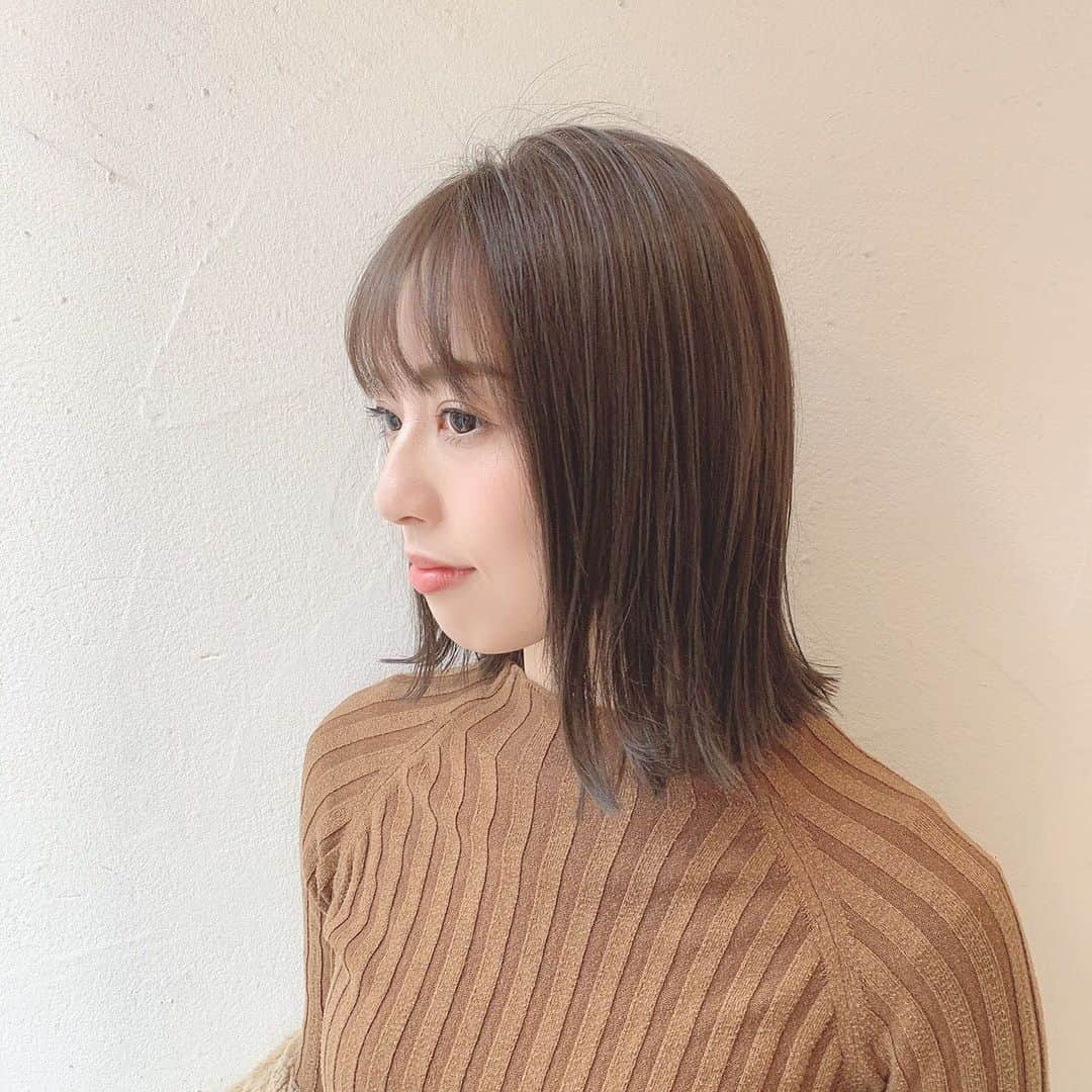 愛加あゆさんのインスタグラム写真 - (愛加あゆInstagram)「ブログを更新しました。 『稽古を終えて。』 Instagramのプロフィールからご覧頂けます。 お時間ありましたら、読んで頂けたら嬉しいです。 写真は、本日、ヘアカットして頂いた後に撮影した写真。  #ブログ #アメブロ #地球ゴージャス #星の大地に降る涙 #lewin #愛加あゆ」3月2日 17時00分 - manaka_ayu