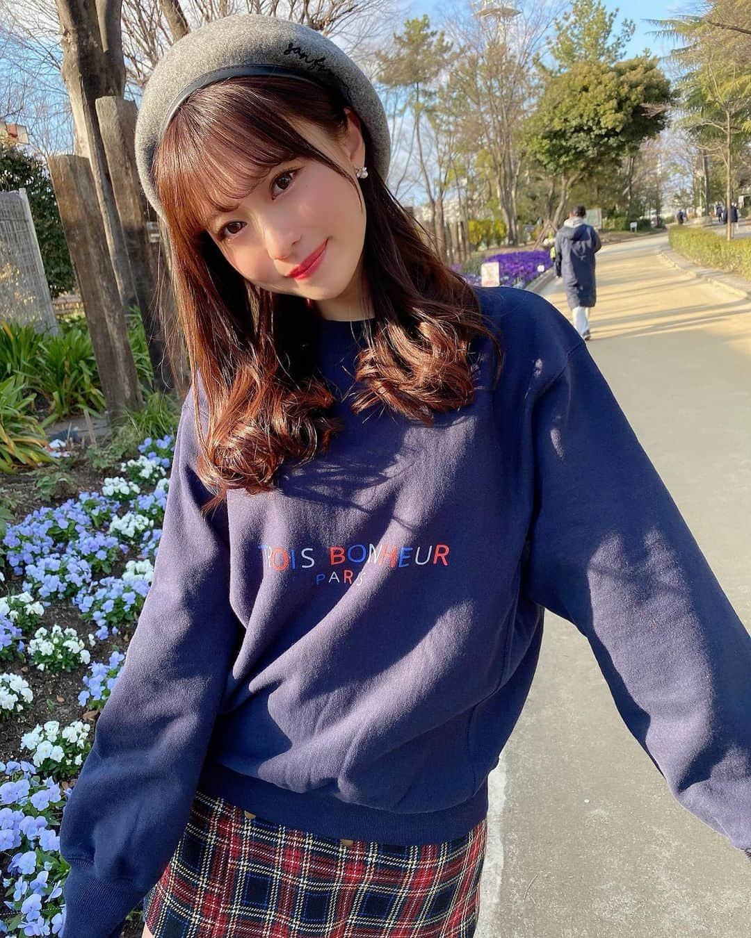 清里千聖さんのインスタグラム写真 - (清里千聖Instagram)「. 今日もいいお天気🥺💓. @trois.bonheur のトレーナー、 中が裏起毛でとてもあたたかいよ👼🏻💕. そしてかいちゃん久しぶりでHappy🥰💕. #TROISBONHEUR #トロワボヌール #トレーナー #👼🏻」3月2日 17時57分 - chiseikiyosato