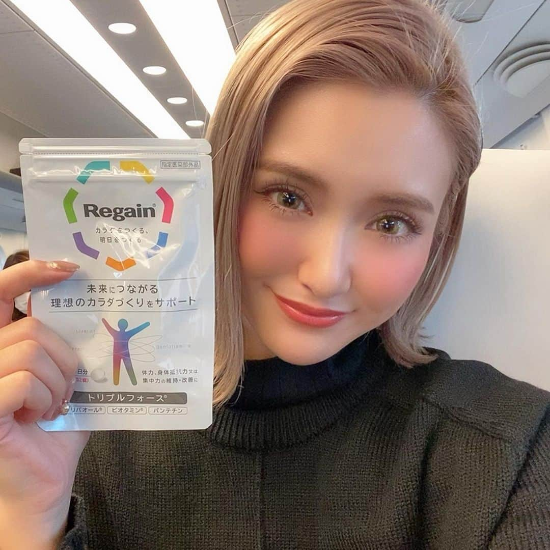 カナさんのインスタグラム写真 - (カナInstagram)「リゲイントリプルフォース生活を始めます🏃🏼‍♀️🌈✨ 先日撮影したリゲイントリプルフォース 疲れに効くんだって😇 あのロキソニンSで有名な第一三共ヘルスケアさんから 発売されてるから信頼できるし、これは期待💓 体力、身体抵抗力、集中力の維持・改善、 疲労の回復・予防など たくさんの効果が期待できるみたいなの🔥 いつも楽しく全力でいたいけど、 私たちみたいに夜遅くまで活動してると どうしても疲れって溜まっちゃうから、 これで疲れを溜めない体になれたら最高だよね🌼 いつでもどこでも飲めるように いつも持ち歩いてるよ👜 これから色々発信していくから、 みんなも楽しみに待っててね😍 リゲイントリプルフォースをよろしくお願いします🤲🏻✨ ． #リゲイントリプルフォース #リゲイン #疲れに効く #今日も疲れた #今日も頑張った #PR #cyberjapan」3月2日 19時13分 - _kana627_