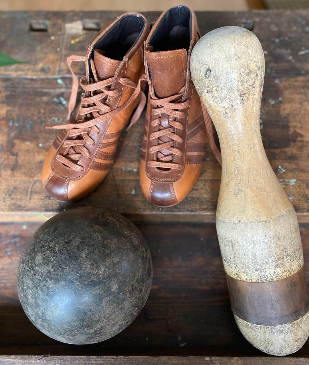 ツェハさんのインスタグラム写真 - (ツェハInstagram)「Have a nice Day Zeha People! Carl Hässner DERBY Collection #zehaberlin #zeha #sneakers #derby #heritage #vintagesportswear #bowling #pingpong #sport #vintagesport #tennistavolo #sport #berlin #pictureoftheday #oldgermanbrand #berlinstyle #shoes #scarpe #calzature #luxurysneakers #bowlingtime🎳 #carlhässner #zehapeople #happyday #vintage #berlinstyle」3月2日 20時19分 - zehaberlin