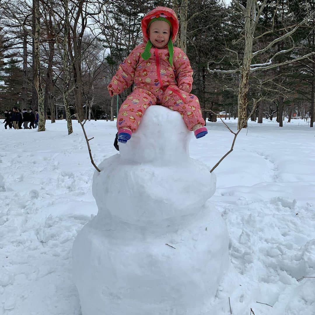 ニック・マルティネスのインスタグラム：「Do you wanna build a snowman?  3/3 hinamatsuri day in Japan!」
