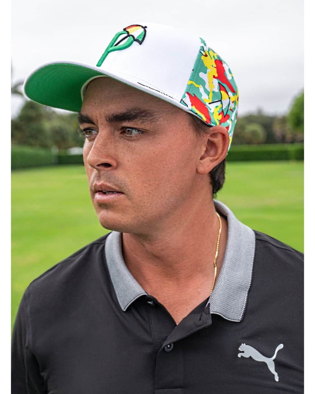 リッキー・ファウラーのインスタグラム：「Remembering, celebrating and honoring my friend this week with @pumagolf & @arniesarmycf ⛱ join us in showing your support. Link in bio #LifeWellPlayed」
