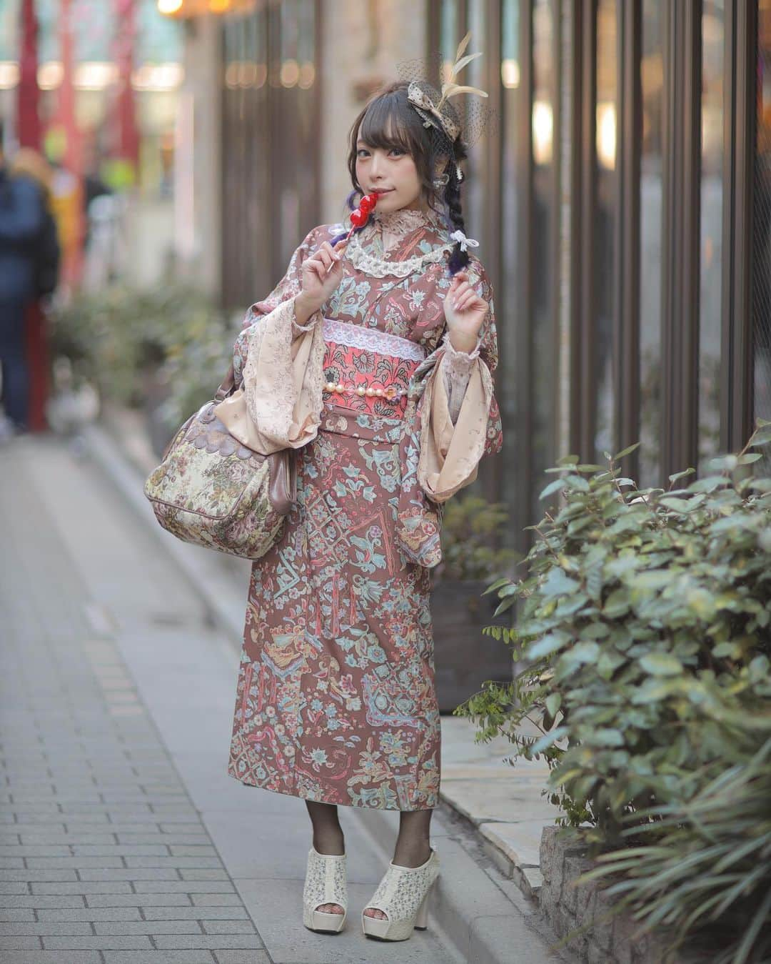 宮本彩希さんのインスタグラム写真 - (宮本彩希Instagram)「👘👜👡🍂👒 #kimono #retro #japanesegirl #portrait #selfie」3月3日 0時12分 - sakimi_cos