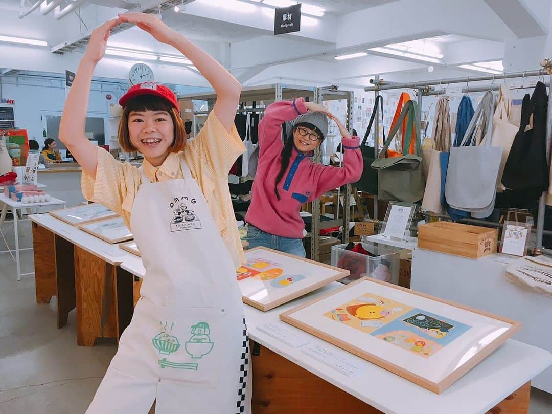 土井コマキのインスタグラム：「某日おみそはん。私フリースやのに、おみそはん半袖。みよこ展でインタビュー収録。またお料理教室やりたいなあ。 #カラザフォン」
