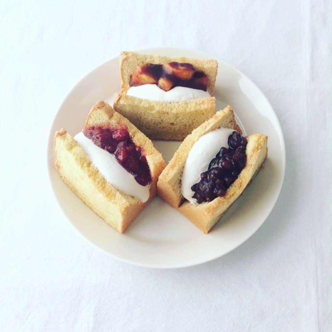 なかしましほ（foodmood）さんのインスタグラム写真 - (なかしましほ（foodmood）Instagram)「いちごのシフォンサンド、桜のシフォンはじまりました🍓」3月3日 17時15分 - foodmoodshop