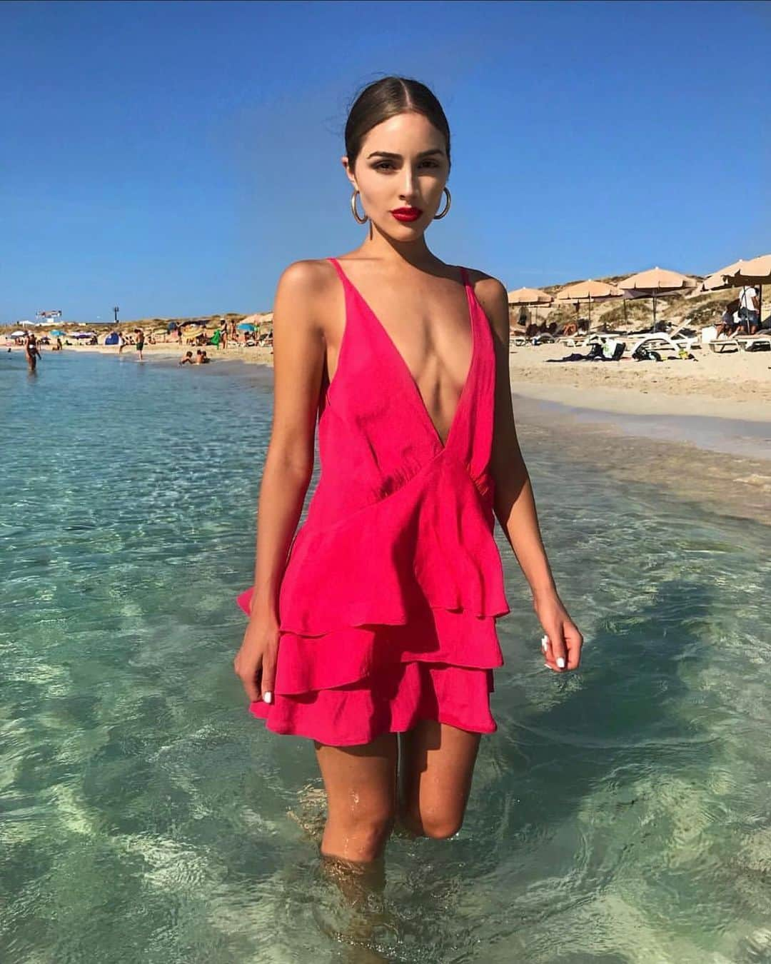 オリビア・カルポさんのインスタグラム写真 - (オリビア・カルポInstagram)「Ready for some color and a beach 💕」3月3日 8時58分 - oliviaculpo