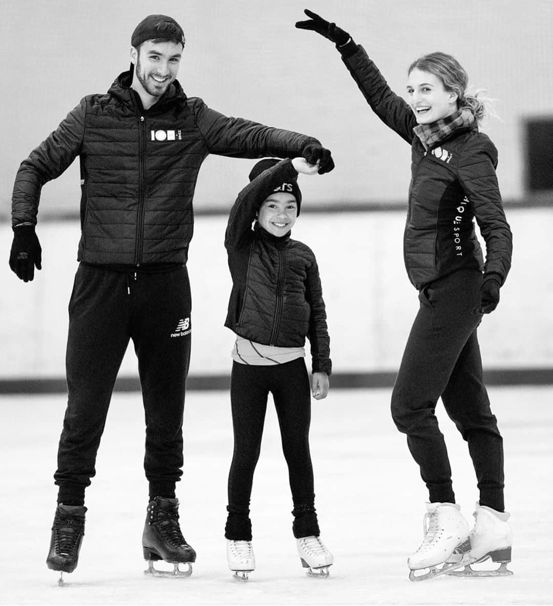 ギヨーム・シゼロンのインスタグラム：「Just love this photo from the @ice.and.dance seminar last year! Thanks @lewisgibson4 for the throwback! #papadakiscizeron」