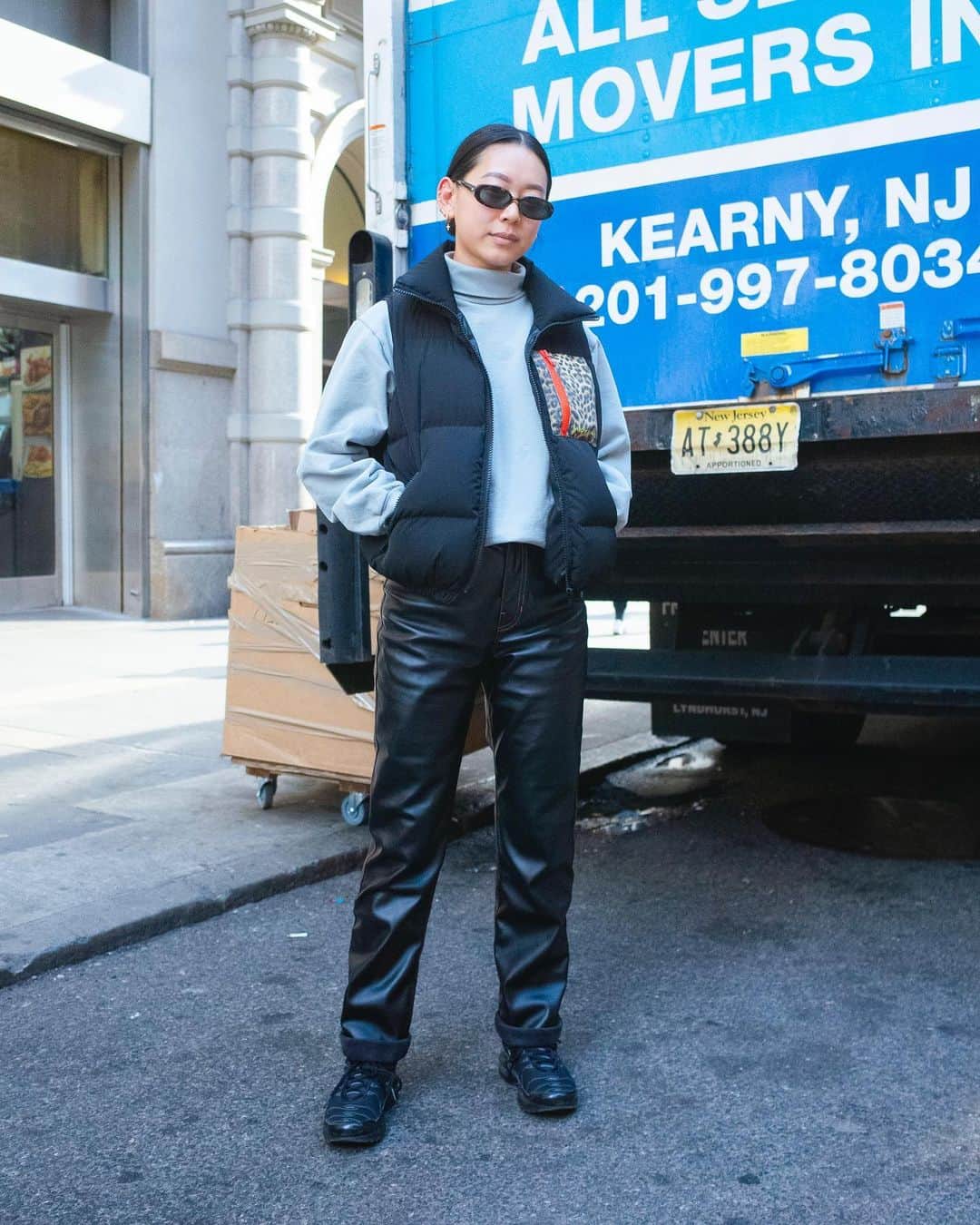 筒井心一さんのインスタグラム写真 - (筒井心一Instagram)「@jjuliashao on 594 #Broadway at 3:03 pm, March 2 2020, #NewYork ﻿ #OutfitOfTheDay = #TheWayYouWEREThatDay #TWYWTD #ShinichiTsutsui」3月3日 9時44分 - thewayyouwerethatday