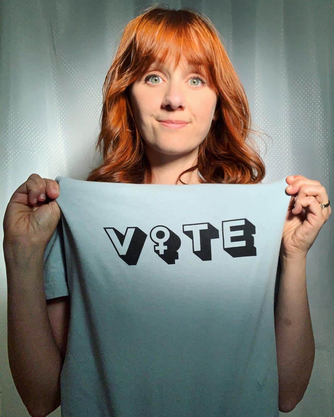 ローラ・スペンサーのインスタグラム：「Just Do It. #vote」