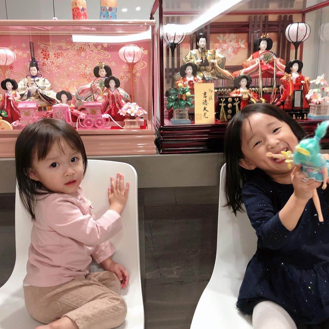 宇佐美蘭さんのインスタグラム写真 宇佐美蘭instagram 娘たちの幸せを願って 雛祭りを家族でお祝い これからも健やかに成長しますように コロナが早く終息しますように 雛祭り ひな祭り 桃の節句 3月3日 3月3日 11時18分 Usamiran Official