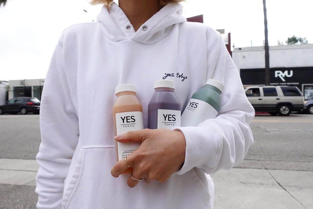 のインスタグラム：「. . Have a great day!!☺︎ . @yestokyo . . . #YES #TOKYO  #yestokyo #yoga #yogini #trunkhotel #coldpressedjuice #losangels #LA #windandsea  #ヨガ #ヨガスタジオ #コールドプレスジュース #ジュースクレンズ #mctオイル #スムージー #中目黒 #二子玉川 #二子玉川ライズ #代官山  #渋谷 #福岡 #横浜  #ダイエット #ケータリング #ファスティング #アルバイト募集 #カフェ」