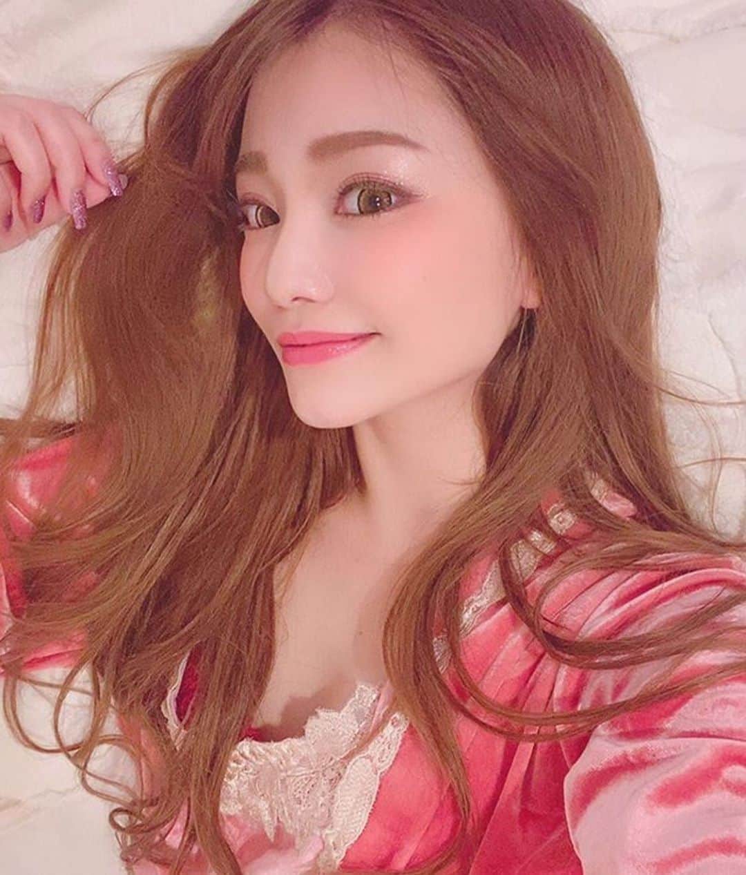 神出鬼没の【キャバ図鑑】のグルメインスタ