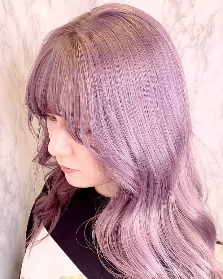 原涼香のインスタグラム：「【 🇰🇷Korean white lavender 💜】 肌を白く見せるラベンダーカラーで さらに韓国人に♡ ㅤㅤㅤㅤㅤㅤㅤㅤㅤㅤㅤㅤㅤ menu .. ✔︎ 3〜4ケアブリーチ  ㅤㅤㅤㅤㅤㅤㅤㅤㅤㅤㅤㅤㅤ ✔︎ プレミアムカラー ㅤㅤㅤㅤㅤㅤㅤㅤㅤㅤㅤㅤㅤ」