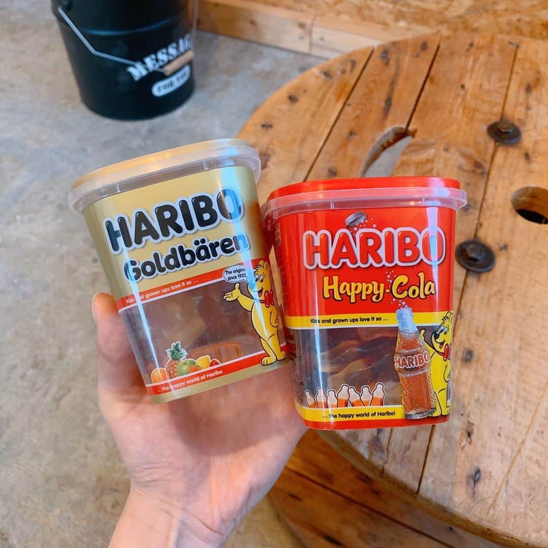王林さんのインスタグラム写真 - (王林Instagram)「❤︎ HARIBO❤❤ ヒロロのミニプラで買ったの🧞‍♂️ 可愛いお菓子もいっぱいあった🥳 . . #ヒロロ #グミ好き  #グミ #1日1グミ #HARIBO #ハードグミ #グミ好きな人と繋がりたい」3月3日 13時00分 - ourin_ringoooo