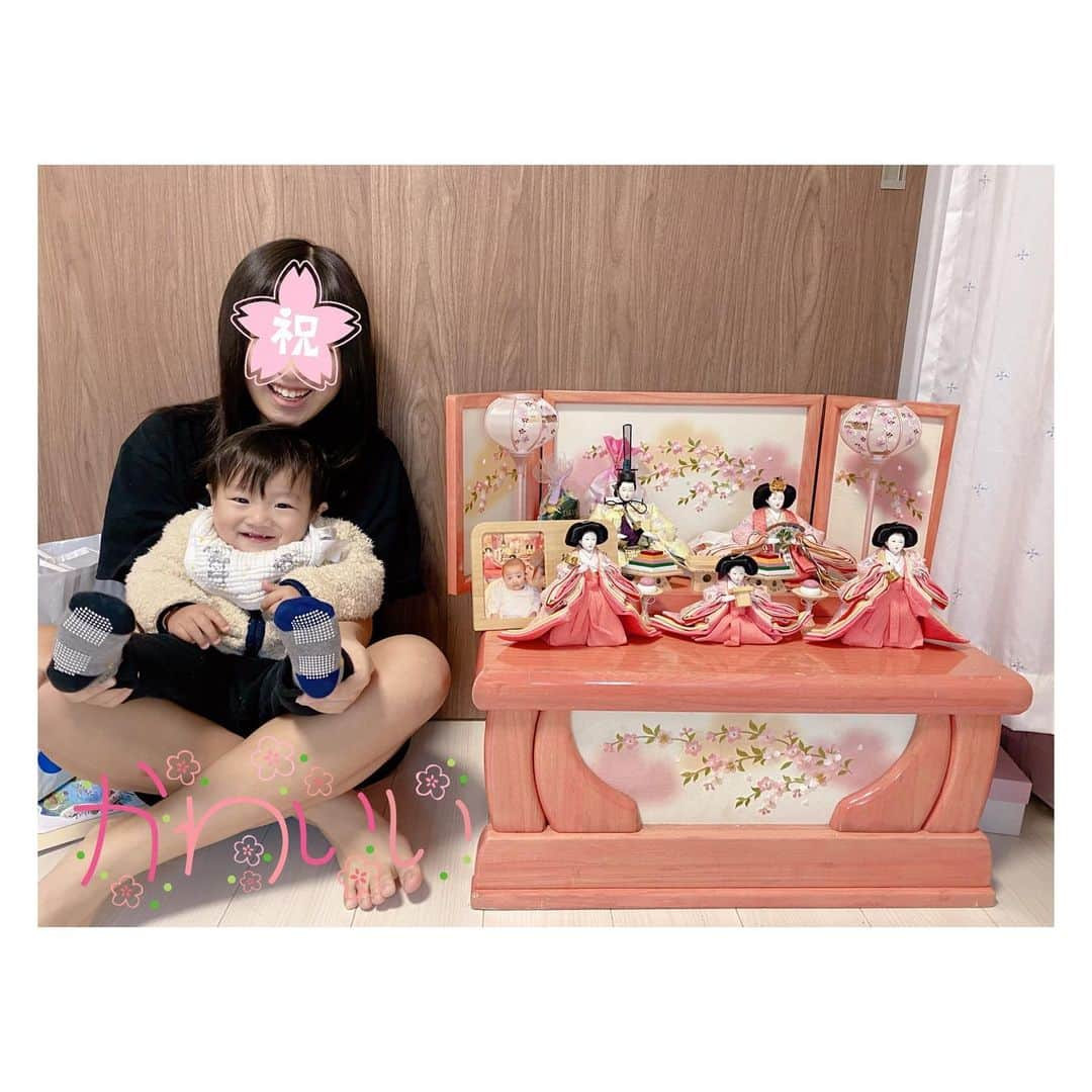 辻希美さんのインスタグラム写真 - (辻希美Instagram)「今日はひなまちゅり🎎💕 #ひなまつり #ひなまちゅり #１２年前の希空の写真を飾り #１２年お世話になっているお雛様とパシャリ #🎎💕 #大きくなったなぁ #皆様素敵なひなまつりをお過ごし下さい #🌸🌸🌸」3月3日 12時58分 - tsujinozomi_official