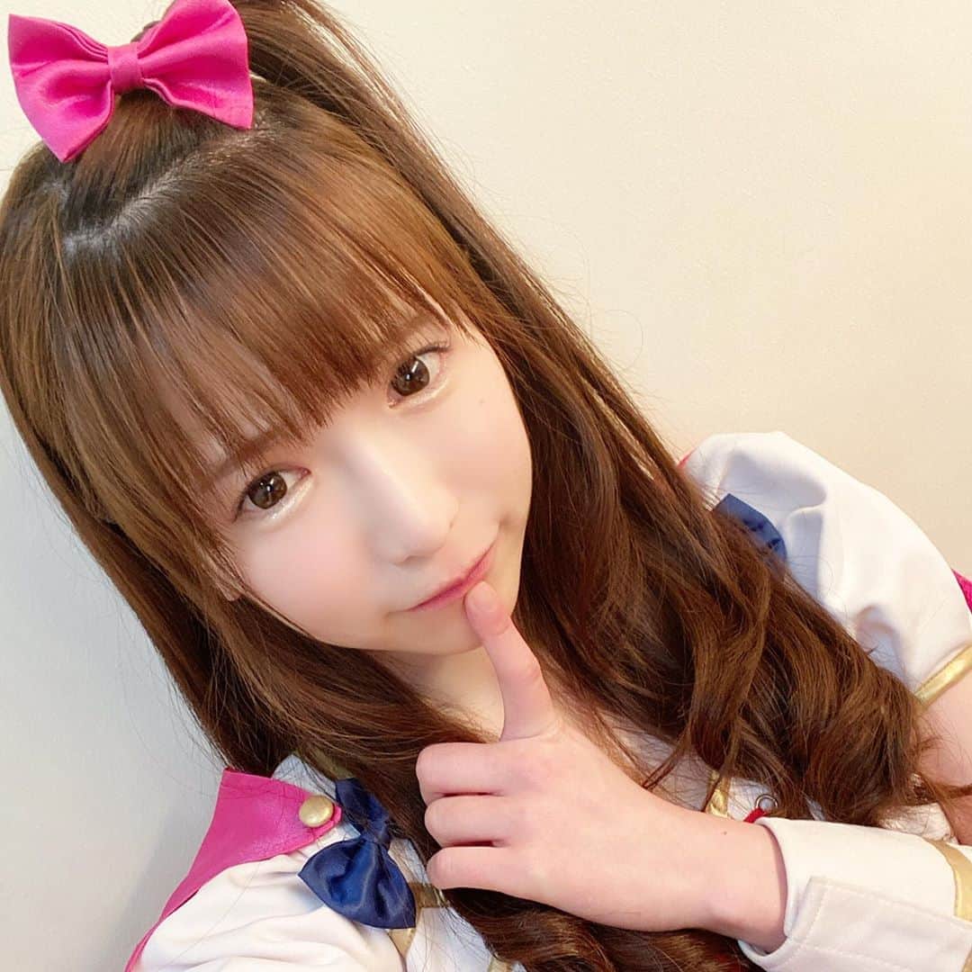 のインスタグラム：「アフィリアさんの衣装ぜんぶかわいい🤤💕 #禁断無敵のだーりん #純情のアフィリア さん#もえあず#アイドル衣装#アイドルメイク」