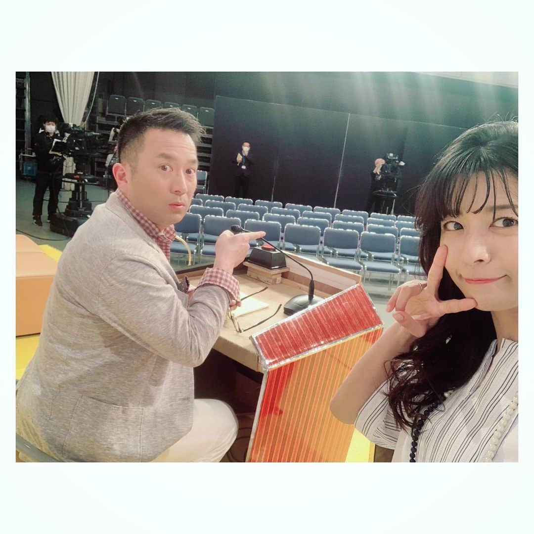 三倉茉奈さんのインスタグラム写真 - (三倉茉奈Instagram)「昨日は大阪NHKで生活笑百科の収録でした✨新型コロナの影響で、初めて無観客での収録。お客さんの笑いや活気がないのは寂しかったけど、キャストスタッフみんなで盛り上げながら、楽しい収録でした☺︎ 桂吉弥相談員と。 #生活笑百科 #今日も元気にいきましょう」3月3日 14時14分 - mana_mikura_official