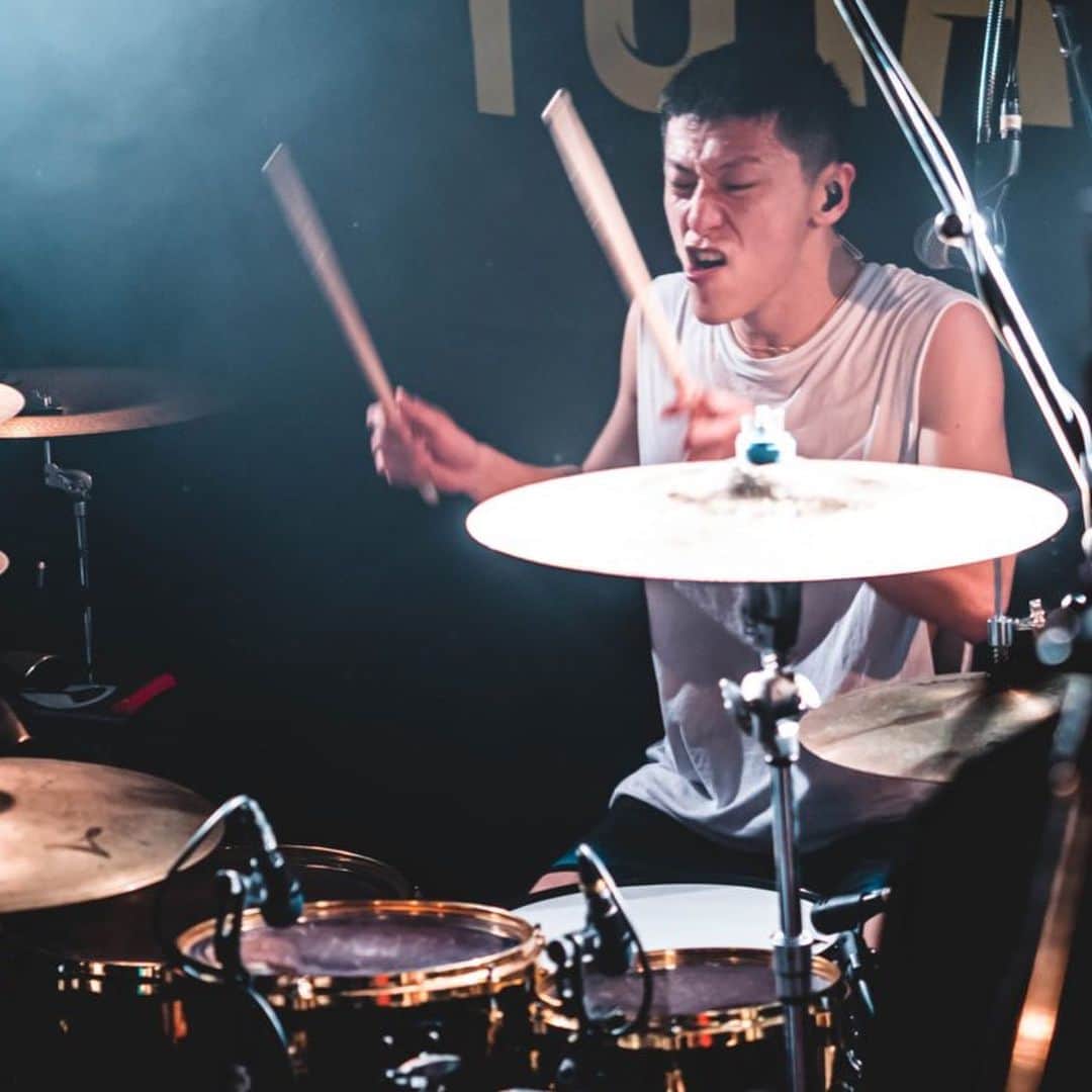 Bunta さんのインスタグラム写真 - (Bunta Instagram)「When I feel the beat🤣🤣 📷 @masaty_x  #やばい顔集 #シャクれドラマー ＃feelthebeat #drums #drummer #drumforhappy #drumsdrumsdrums」3月3日 14時20分 - buntatf